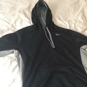 Nike Therma Fit Hoodie Size Medium Men’s